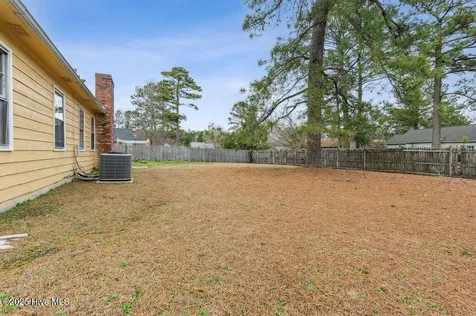 2218 Bridle Trail Midway Park NC 28544