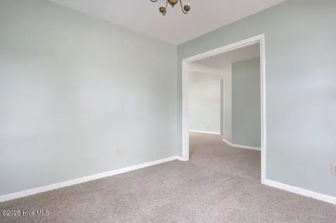 2218 Bridle Trail Midway Park NC 28544