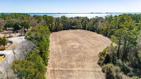 1559 Nc-24 Newport NC 28570