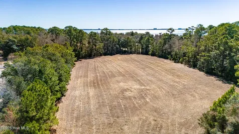 1559 Nc-24 Newport NC 28570