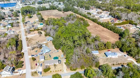 1559 Nc-24 Newport NC 28570