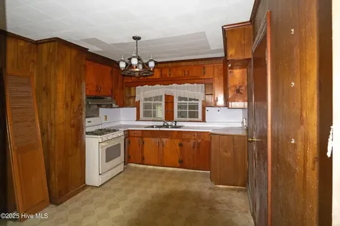 110 W Church Street Kelford NC 27847