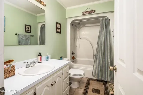 2771 H C Turner Road Pink Hill NC 28572