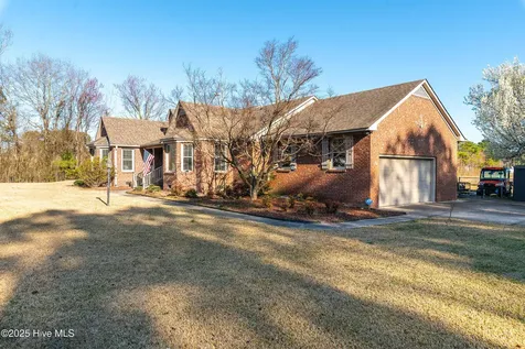 2771 H C Turner Road Pink Hill NC 28572