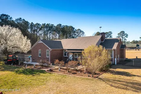 2771 H C Turner Road Pink Hill NC 28572