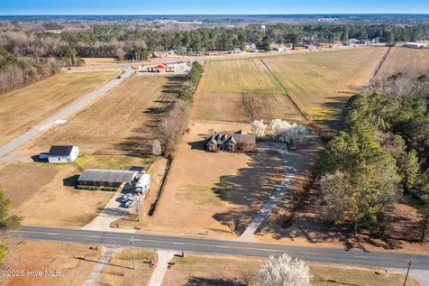 2771 H C Turner Road Pink Hill NC 28572