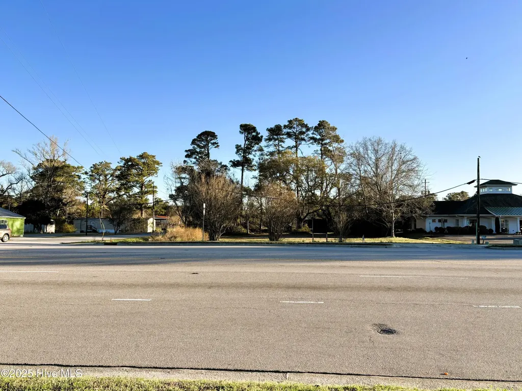 100 Leslie Lane Swansboro NC 28584