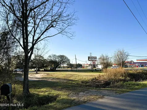 100 Leslie Lane Swansboro NC 28584