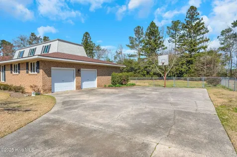 320 Pinecrest Drive Chadbourn NC 28431
