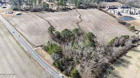 260 Bragaw Lane Chocowinity NC 27817
