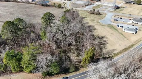 260 Bragaw Lane Chocowinity NC 27817