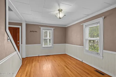 209 N 8th Street Morehead City NC 28557