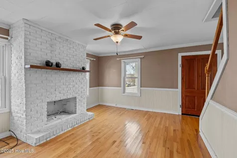 209 N 8th Street Morehead City NC 28557