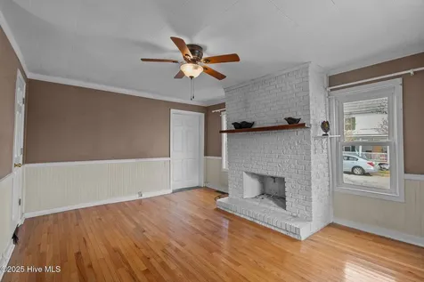 209 N 8th Street Morehead City NC 28557