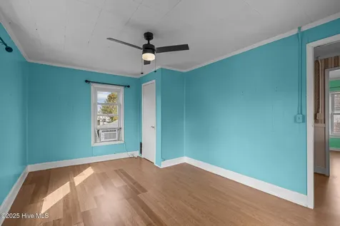 209 N 8th Street Morehead City NC 28557