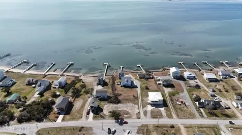 908 & 922 Island Road Harkers Island NC 28531