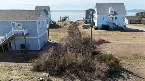 908 & 922 Island Road Harkers Island NC 28531