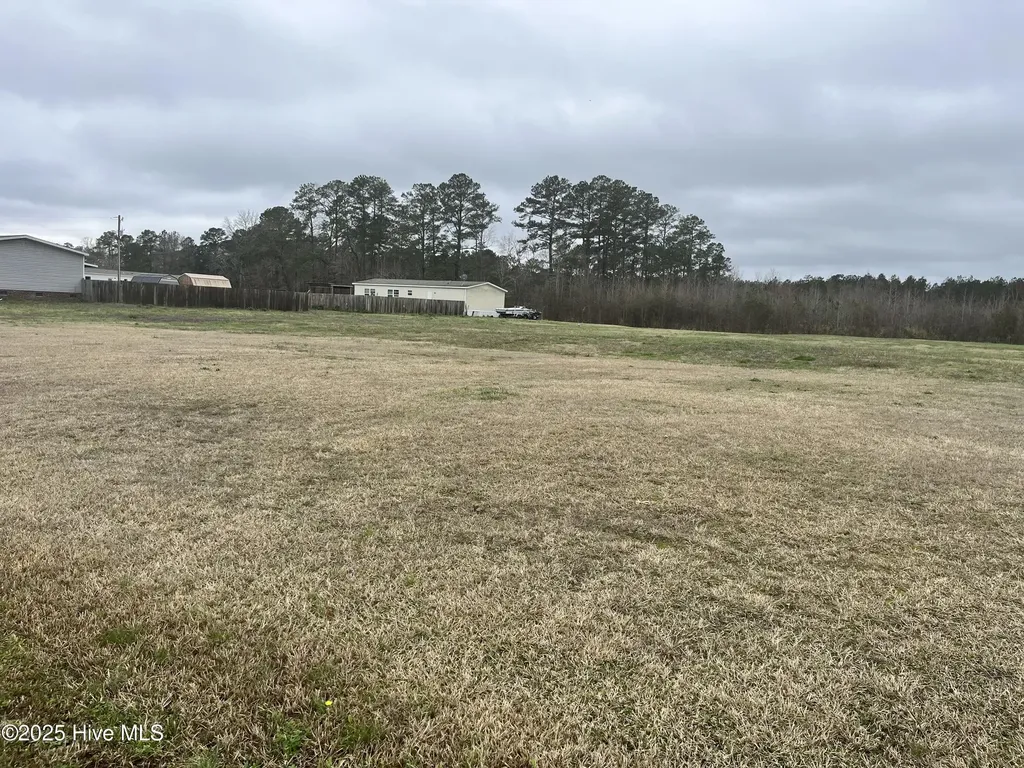 105 Hancock Lane Pinetown NC 27865