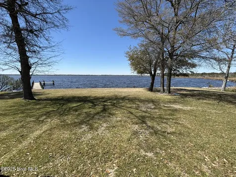 175 Broad Creek Road New Bern NC 28560