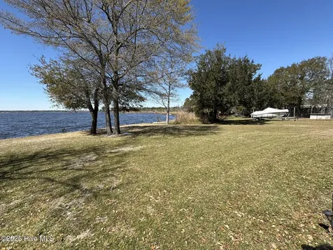 175 Broad Creek Road New Bern NC 28560