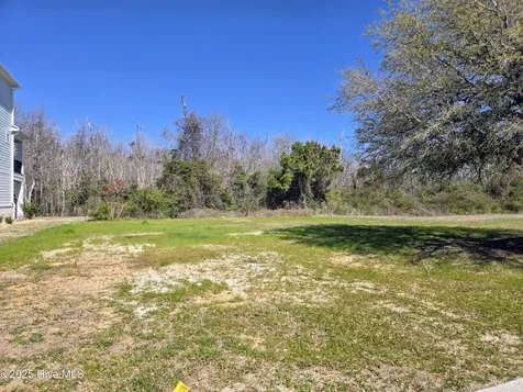 216 Colleton Square Newport NC 28570