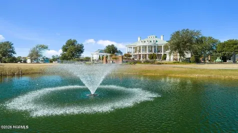 216 Colleton Square Newport NC 28570