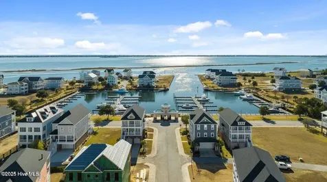 216 Colleton Square Newport NC 28570