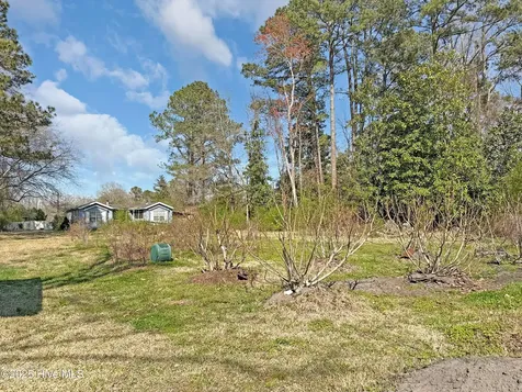 329 W Jones Street Trenton NC 28585