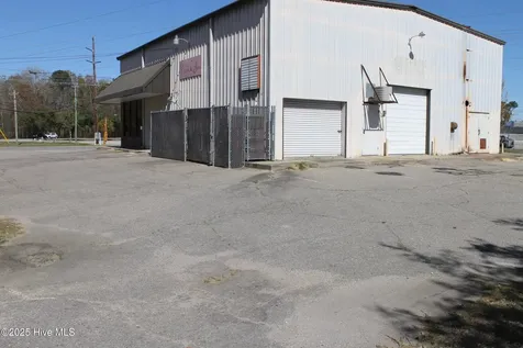 1041 S Madison Street Whiteville NC 28472