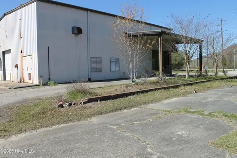 1041 S Madison Street Whiteville NC 28472