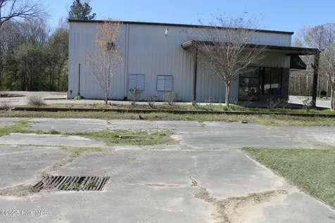 1041 S Madison Street Whiteville NC 28472