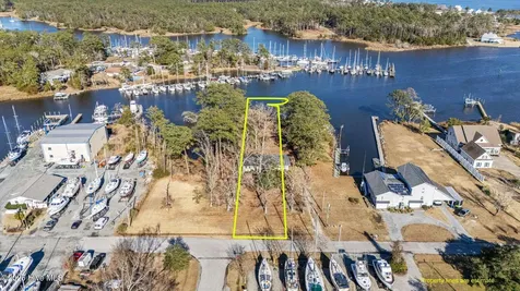 1238 Neuse Drive Oriental NC 28571