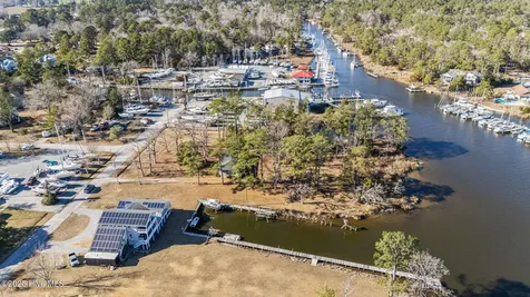 1238 Neuse Drive Oriental NC 28571