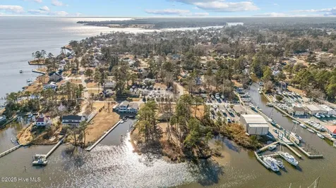 1238 Neuse Drive Oriental NC 28571