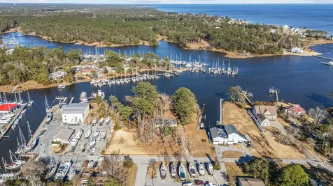 1228 Neuse Drive Oriental NC 28571