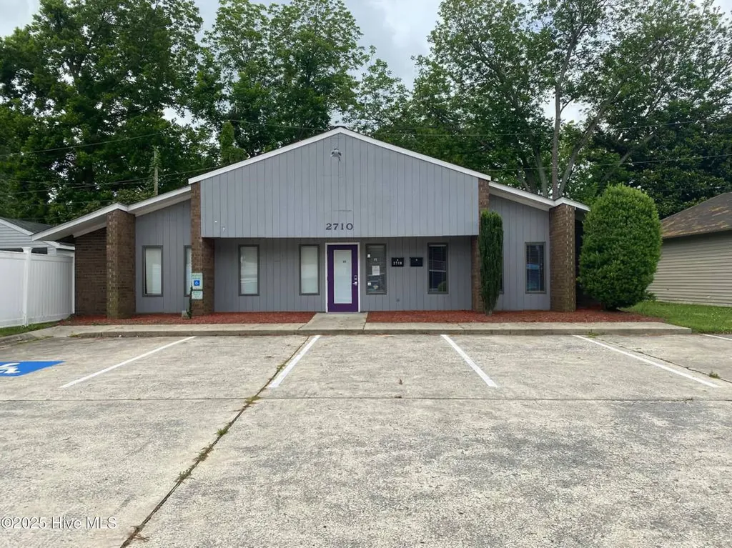 2710 E 10th Street Greenville NC 27858