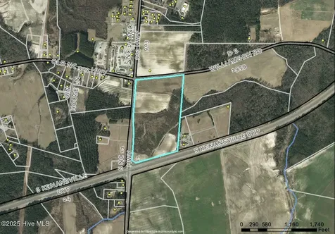103 S Julius Monk Mhp Lane Kenansville NC 28349