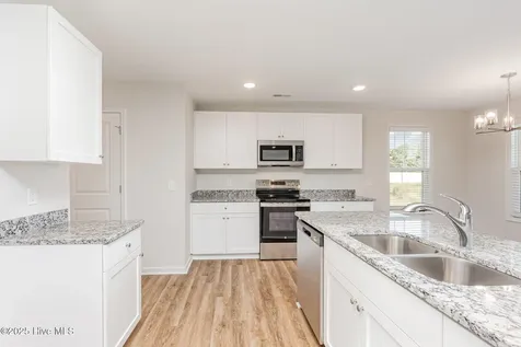 82 W Emily Gardens Drive Selma NC 27576