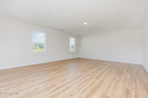 82 W Emily Gardens Drive Selma NC 27576