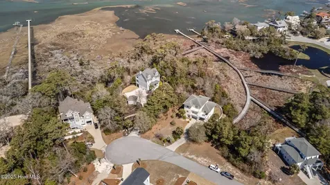 9814 Clarendon Drive Emerald Isle NC 28594