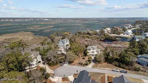 9814 Clarendon Drive Emerald Isle NC 28594
