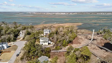 9814 Clarendon Drive Emerald Isle NC 28594