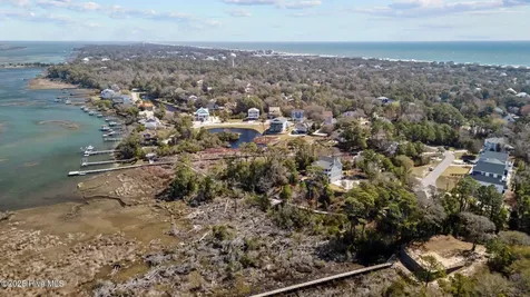 9814 Clarendon Drive Emerald Isle NC 28594