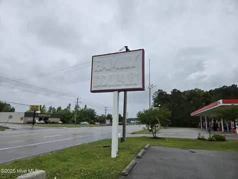 13881 Nc 55 Highway Bayboro NC 28515