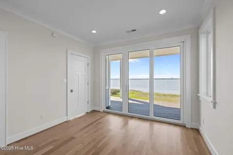 4737 S S Shore Drive Morehead City NC 28557