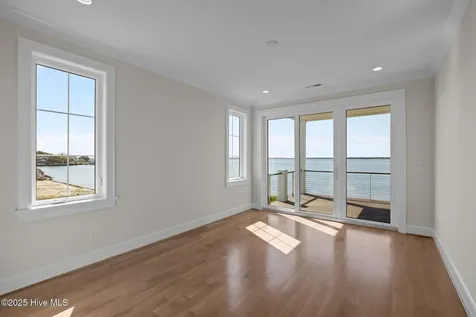 4737 S S Shore Drive Morehead City NC 28557