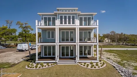 4737 S S Shore Drive Morehead City NC 28557