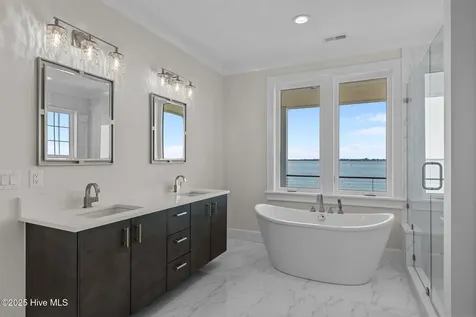 4737 S S Shore Drive Morehead City NC 28557