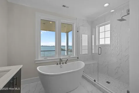 4737 S S Shore Drive Morehead City NC 28557