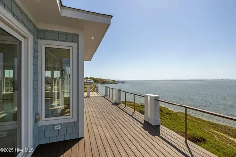 4737 S S Shore Drive Morehead City NC 28557